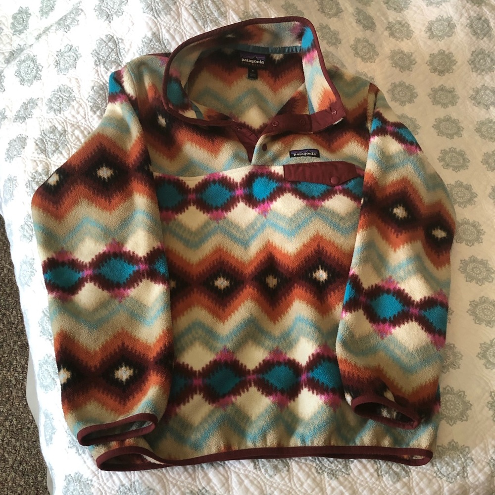 Patagonia pullover in Aztec